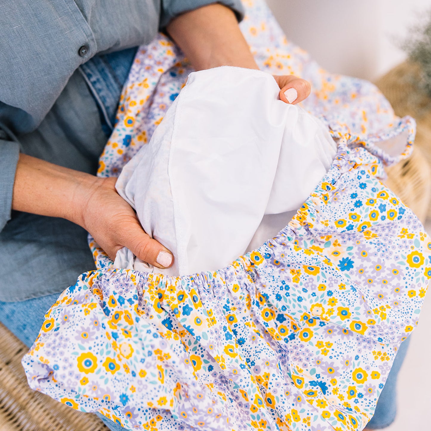 Cot Waterproof Sheet - Summer Flowers